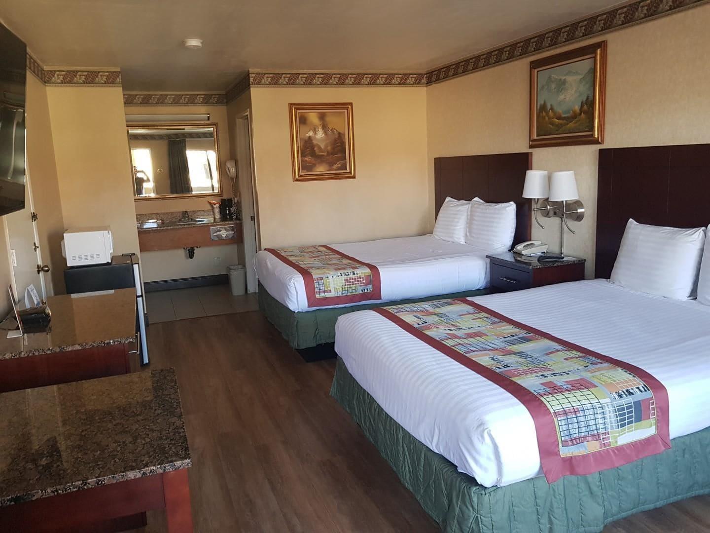 ทราเวลลอดจ์ คอสตา เมซา นิวพอร์ต บีช ฮาซิเอนดา Hotel คอสตาเมซา ภายนอก รูปภาพ
