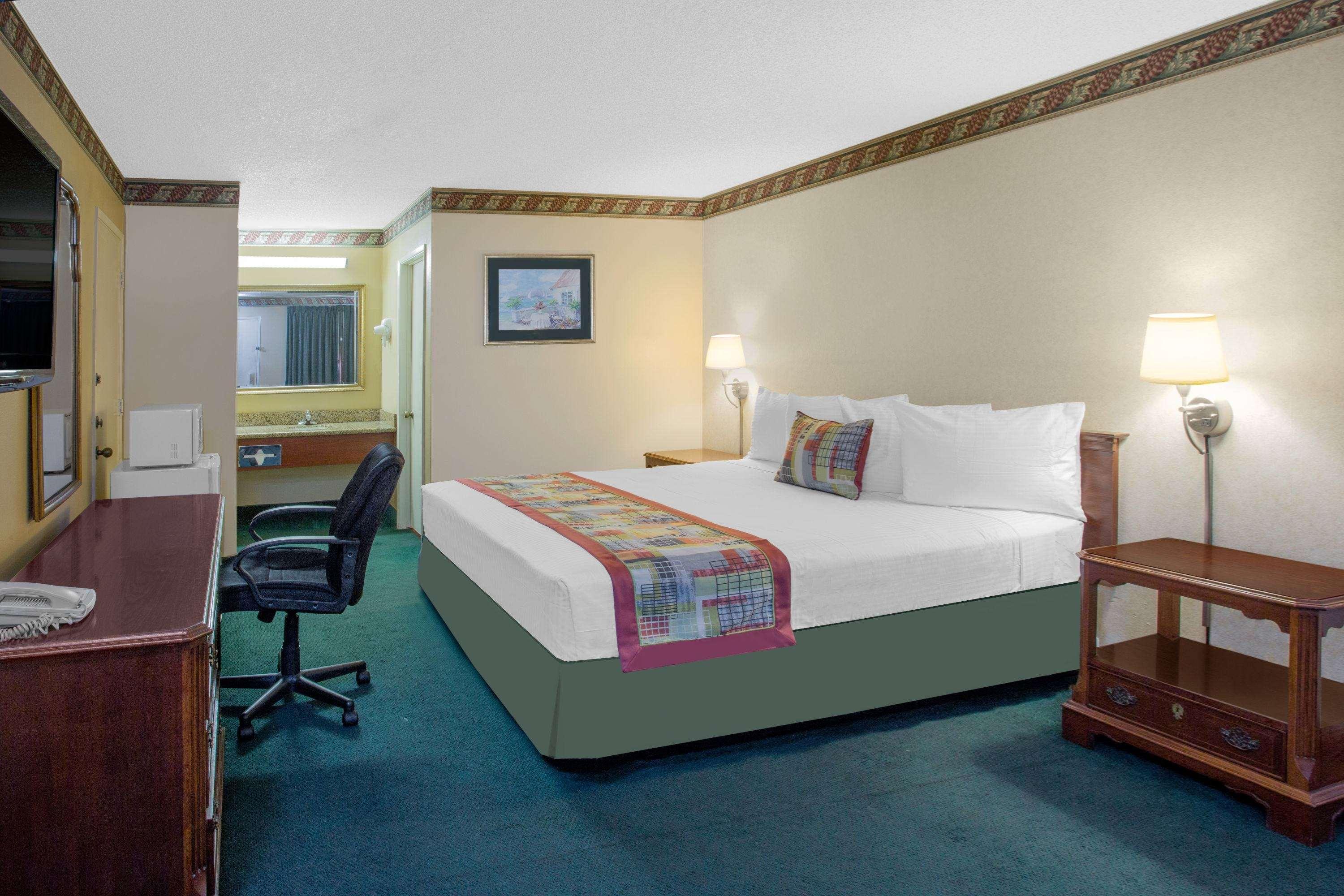 ทราเวลลอดจ์ คอสตา เมซา นิวพอร์ต บีช ฮาซิเอนดา Hotel คอสตาเมซา ภายนอก รูปภาพ