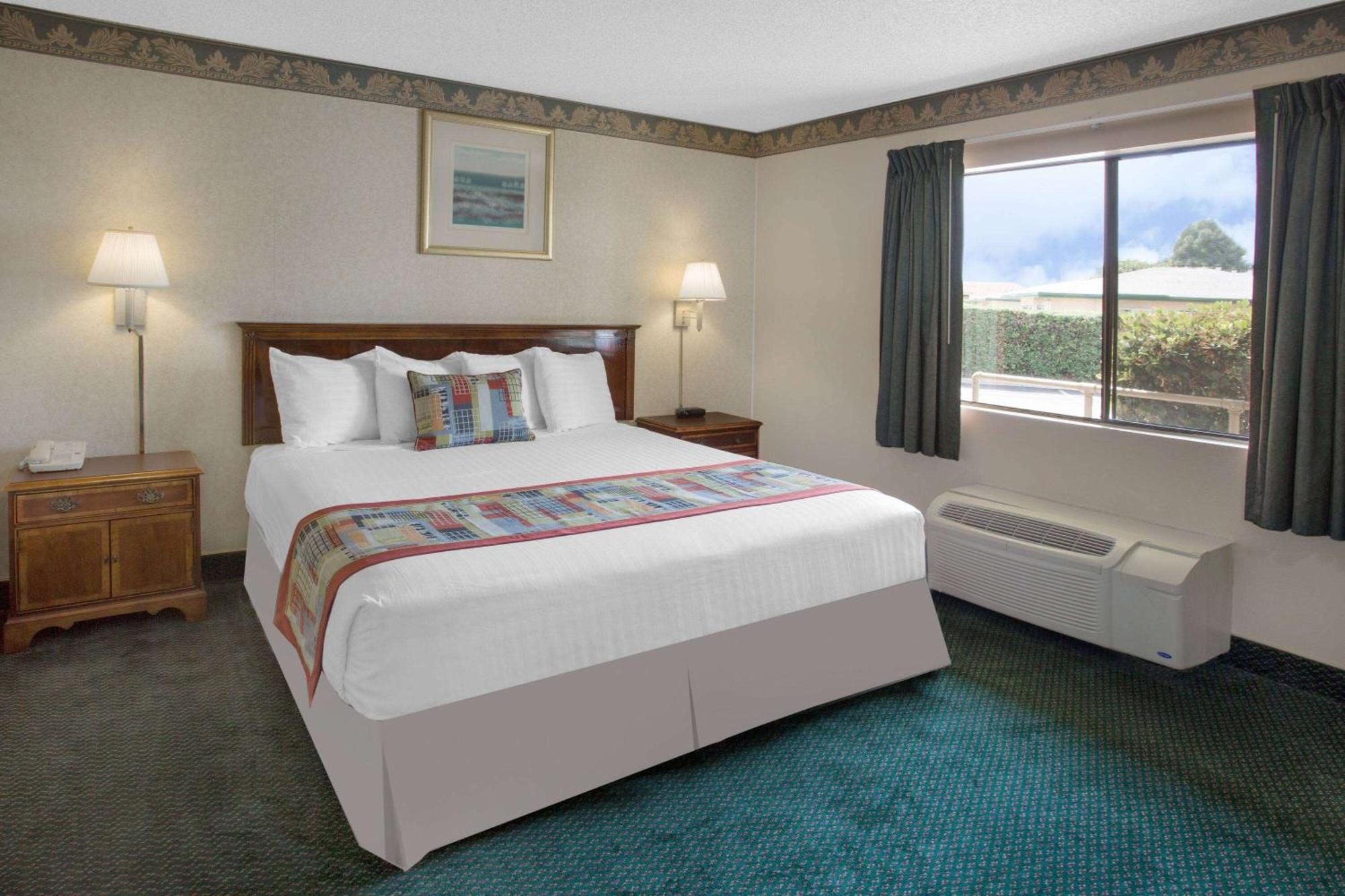 ทราเวลลอดจ์ คอสตา เมซา นิวพอร์ต บีช ฮาซิเอนดา Hotel คอสตาเมซา ภายนอก รูปภาพ